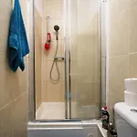 Sleek And Stylish 2 Bed In Clifton - Garden * Bristol