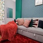 Sleek And Stylish 2 Bed In Clifton - Garden Apartment Bristol