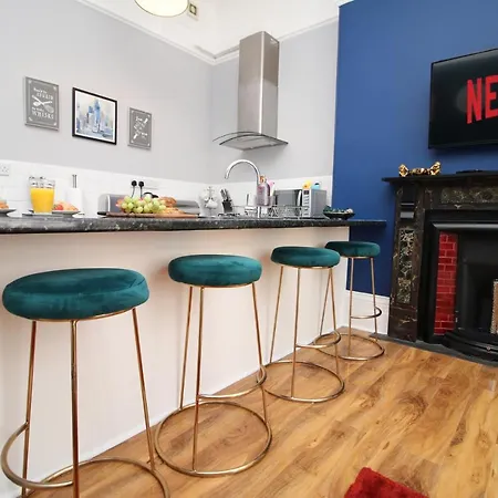 Apartment Sleek And Stylish 2 Bed In Clifton - Garden *