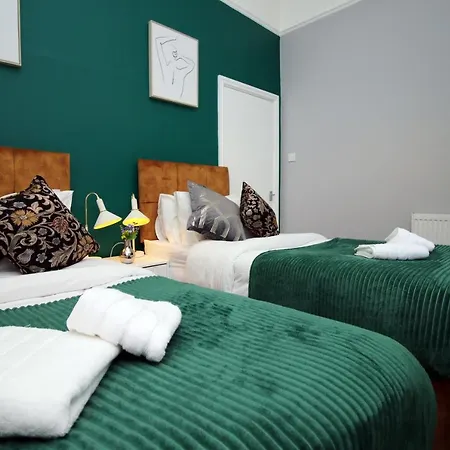 Sleek And Stylish 2 Bed In Clifton - Garden דירה *