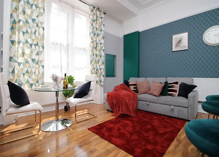 Sleek And Stylish 2 Bed In Clifton - Garden 布里斯托