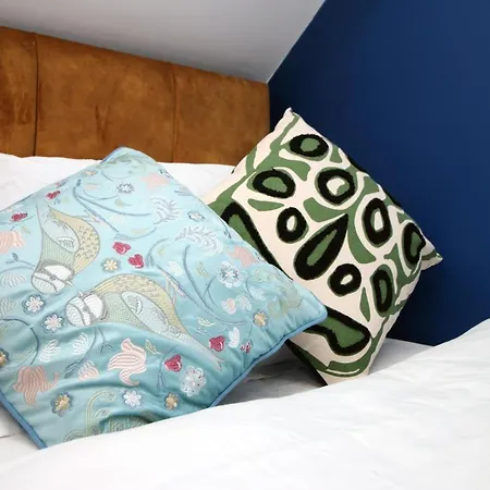 Sleek And Stylish 2 Bed In Clifton - Garden