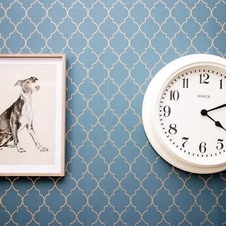 Sleek And Stylish 2 Bed In Clifton - Garden * Bristol