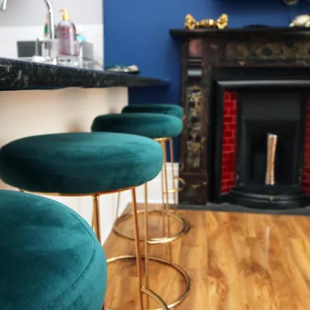 Sleek And Stylish 2 Bed In Clifton - Garden Apartament Bristol