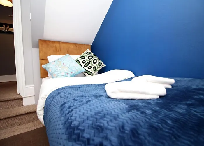 Sleek And Stylish 2 Bed In Clifton - Garden Apartmán *