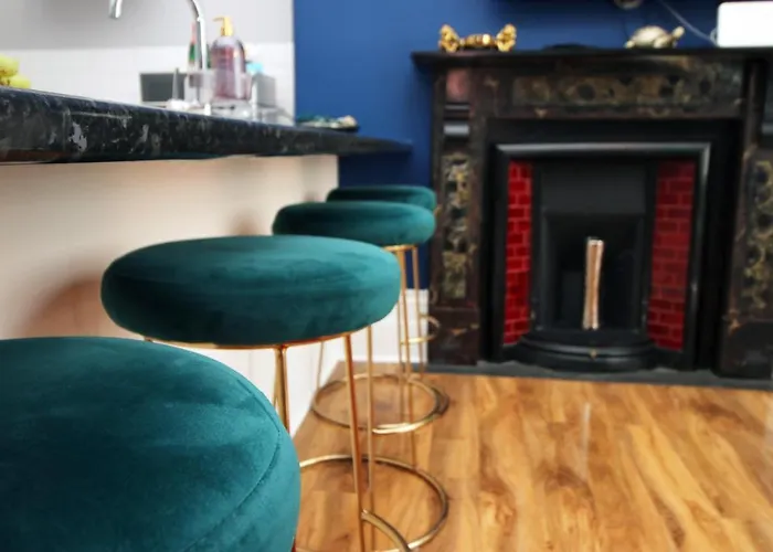 Sleek And Stylish 2 Bed In Clifton - Garden Apartmán Bristol